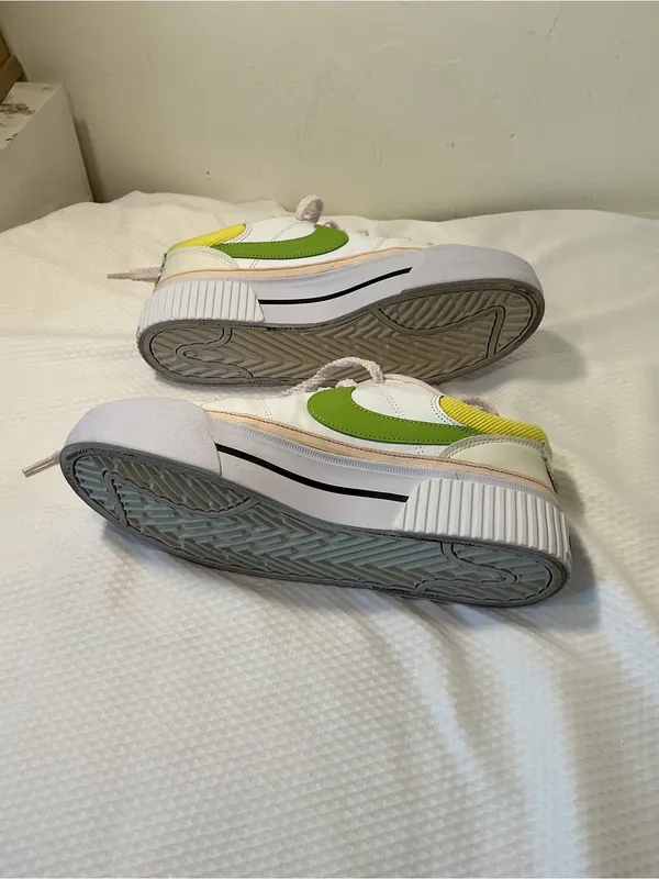 Nike White Low-Top Sneakers with Orange Tongue and Subtle Pink Lining - Image 5