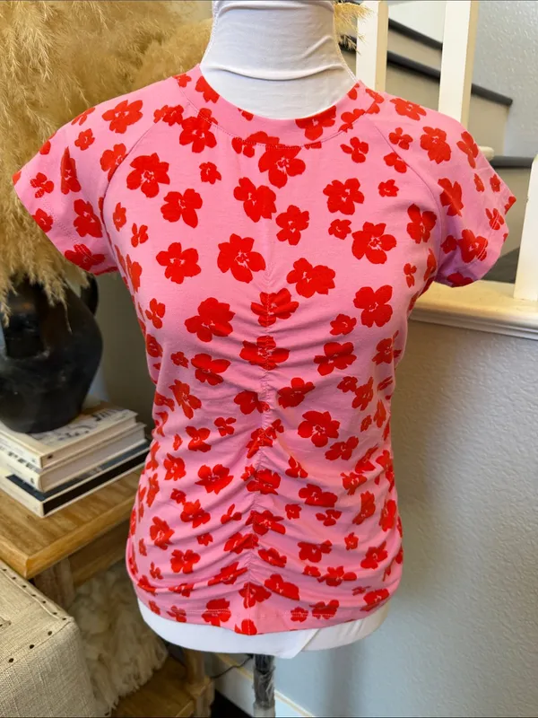 Sanctuary Hold Me Tight Floral Print Tee Cherry Kiss Pink Short Sleeve Top SZ S - Image 2