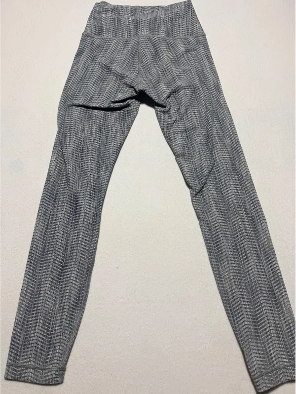 Lululemon Women's Gray Patterned High-Rise Leggings Size 4 - Image 5