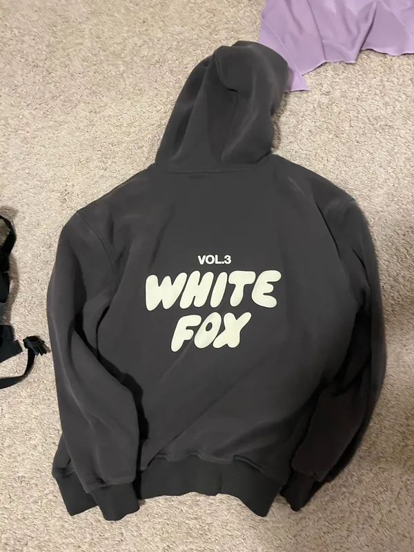 White fox dark shadow gray hoodie - Image 4