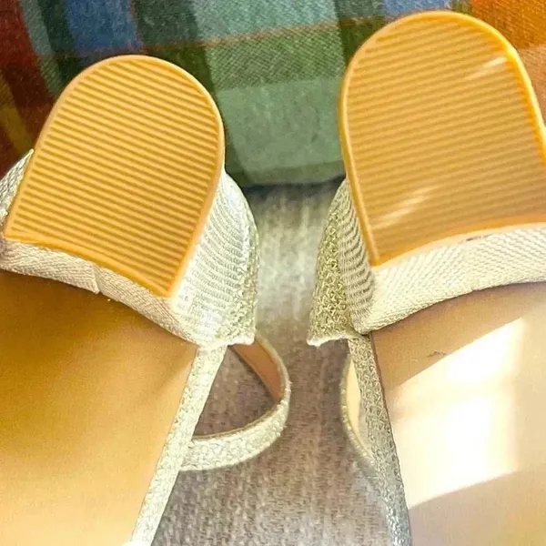 MICHAEL SHANNON golden shoes size 8 new - Image 4
