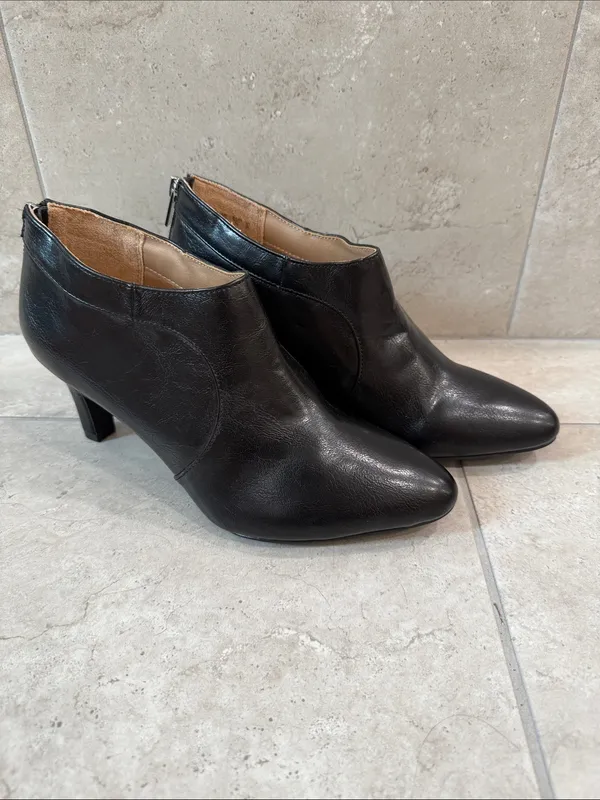 LifeStride NWOT Georgia Soft System black zip back boots size 6.5W flex soles - Image 2