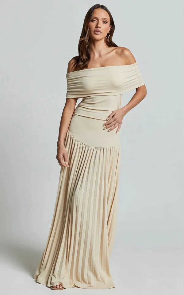 NWT lioness field of dreams oatmeal maxi dress. Size Medim - Image 6