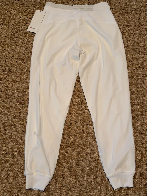 Lululemon Dance Studio Mid-Rise Joggers Lined - Image 4