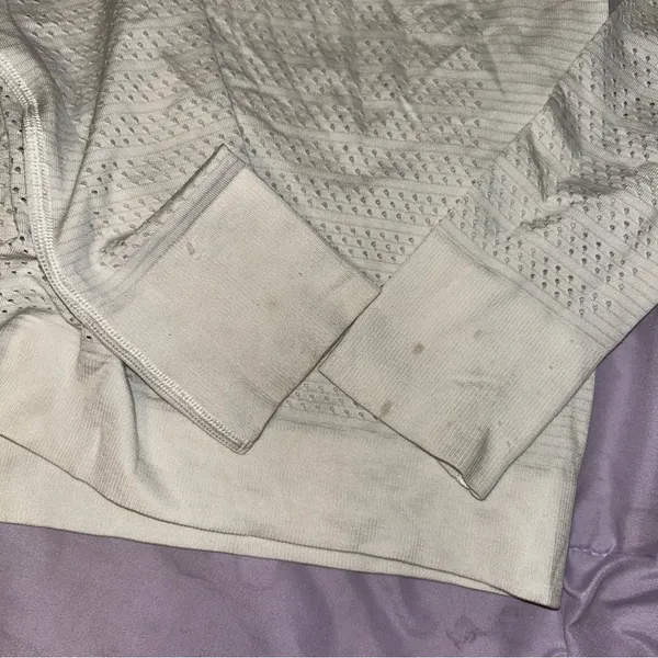 Lululemon Swiftly Breathe Long Sleeve Squad - Image 2