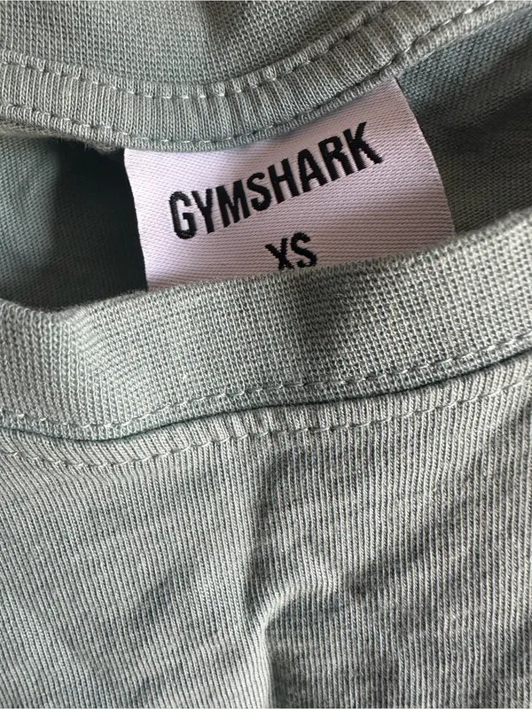 17.  Gymshark xs/s set 2 pc bundle - Image 4