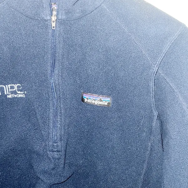 Patagonia Women's Navy Blue Quarter Zip Fleece - Image 2