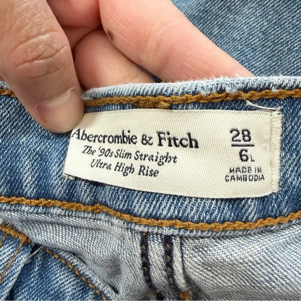 Abercrombie & Fitch The 90s Slim Straight Ultra High Rise Criss Cross 28/6L - Image 9