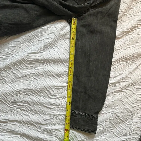 Madewell Charcoal Denim Shirt - Image 7