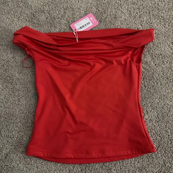 Edikted Red Top - Image 2
