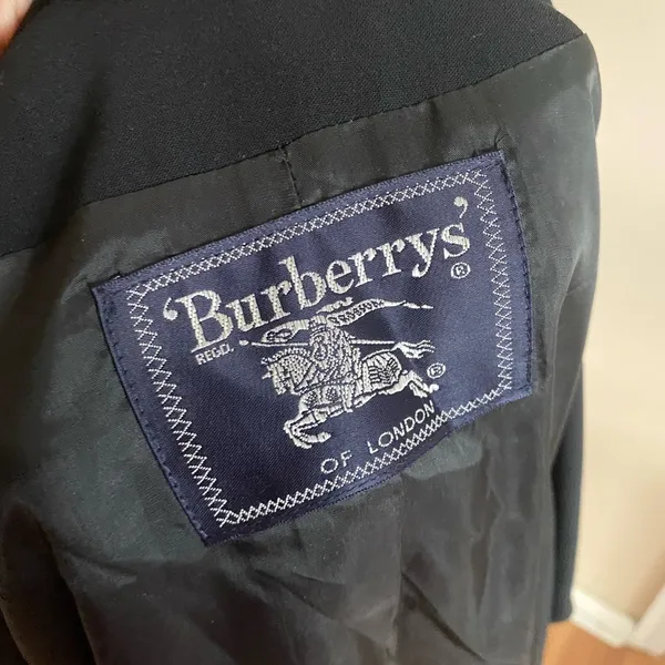 Burberry Vintage Black 3 Button Blazer - Image 6