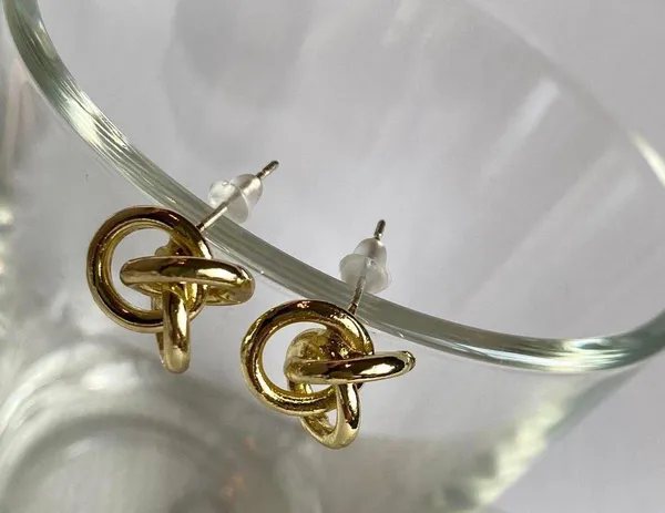 Boutique Simple knot stud earrings❤️ brand new!! - Image 2