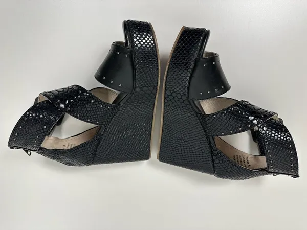 Freebird Terra Wedge Sandals Black Size 5 - Image 6