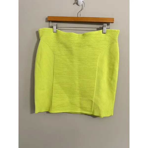 Express Body Contour Mini Skirt Womens XL‎ Neon Lime Green Ribbed Knit Stretch - Image 5