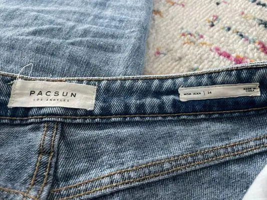 Mom Jeans - Image 4