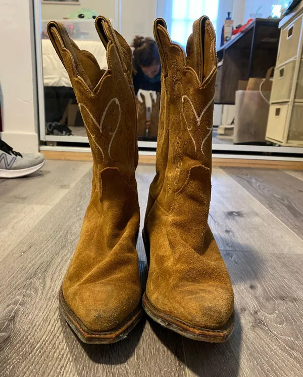 Cowgirl Boots Brown Size 8 - Image 3