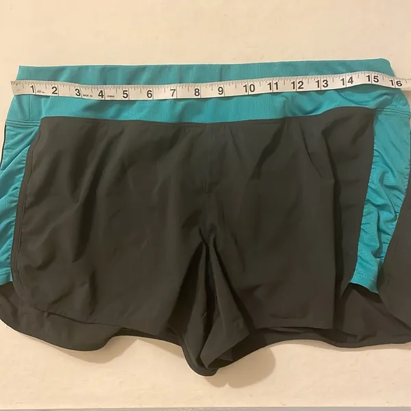 North Face running shorts size Large Blue - Image 7