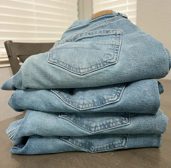 American Eagle Strigid jeans 4 pair! - Image 6