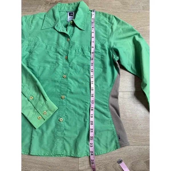 The North Face green button up roll tab sleeve sun protection vented hiking sz M - Image 9