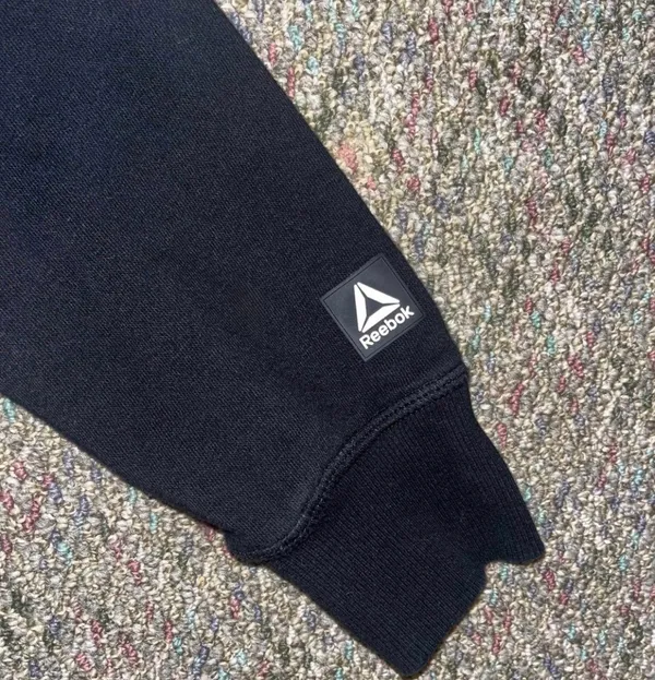 Women’s Reebok crew neck sweater - Image 4