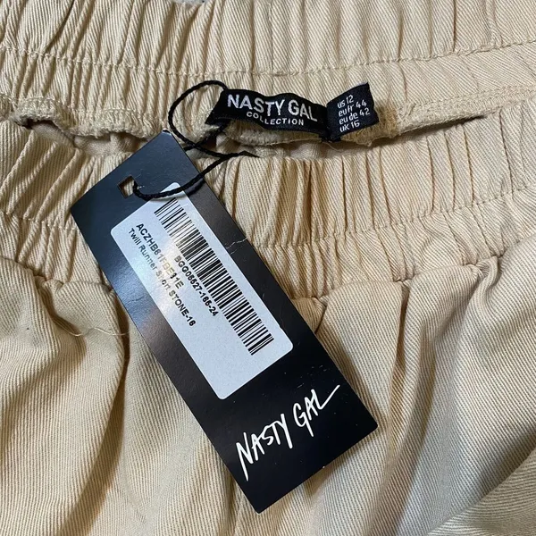 Nasty Gal‎ Twill Running Shorts 100% Cotton NWT Neutral Tan Size L Beach Vacay - Image 5