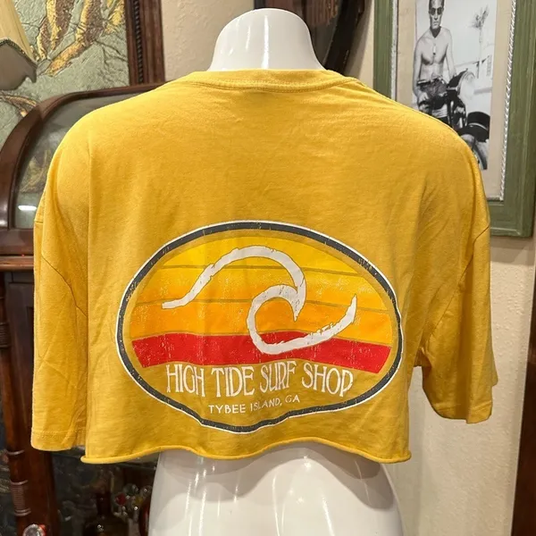 Surf Style High Tide Surf Shop Tybee Island GA Cropped Graphic T-Shirt Yellow Women's XL - Image 6