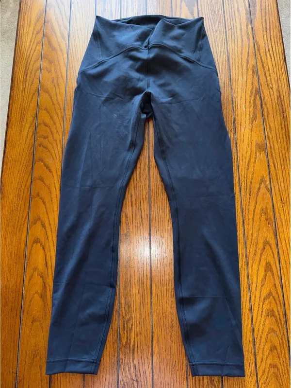 Lululemon Instill High Rise 25” Black Size 6 NWOT - Image 3