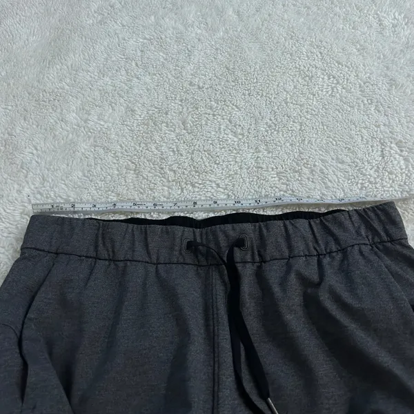 Lululemon Womens On The Fly 7/8 Gray Pants Sz 12 Travel Casual Preppy Sportswear - Image 4
