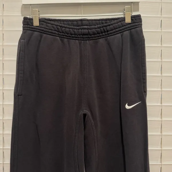 Nike Sweatpants Unisex‎ Small Black Fleece Straight Leg Loungewear Travel Swoosh - Image 3