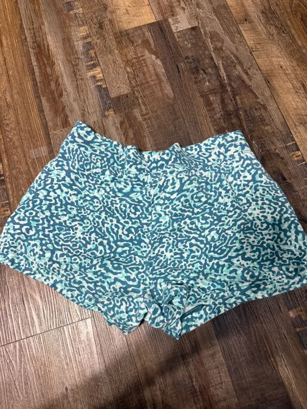 Athleta Elastic Shorts - Image 3