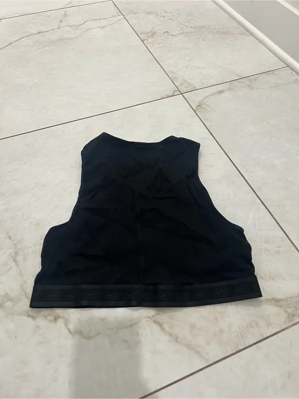 Nike Air Black Cropped Tank Top Size Large - Image 5