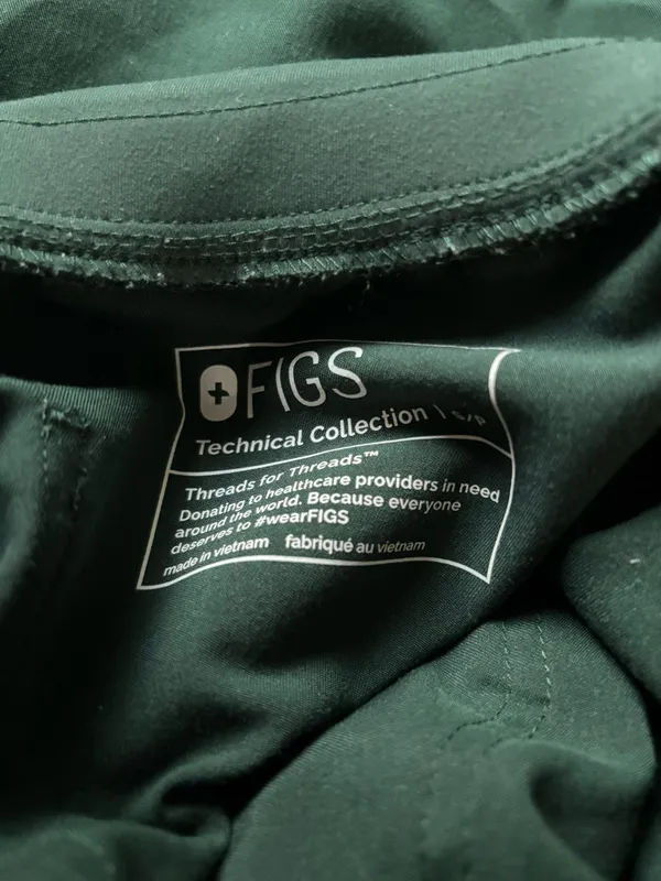 FIGS Scrubs Set Green - Image 2