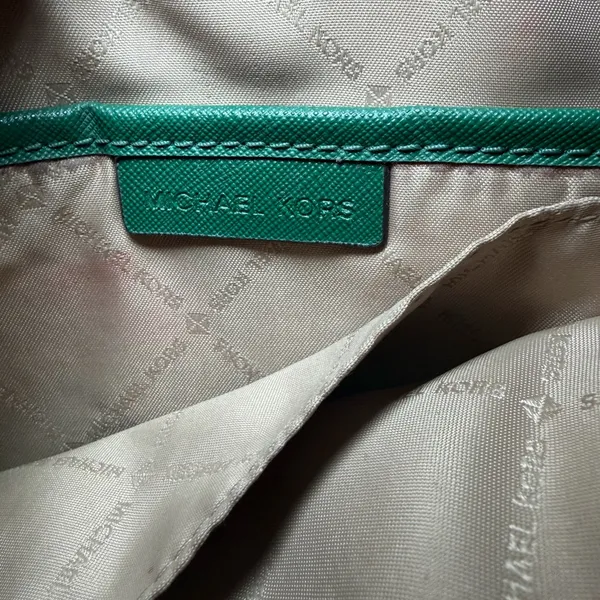 Michael Kors Jet‎ Set Large Saffiano Leather Crossbody Bag in Green - Image 12