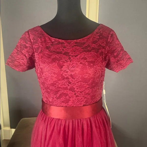 Women’s Full Length Burgundy Prom Bridesmaid Dress Short Sleeve Zip Back Size 10 - Image 2