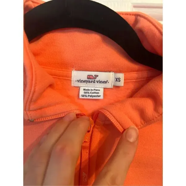 Vineyard Vines Size x Small tangerine colored sweats warm winter sweatshirt - Image 2
