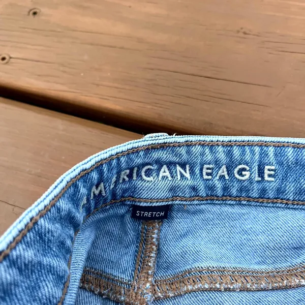 American Eagle Jean Shorts Mom Crossover Waist Blue Distressed Denim Stretch 4 - Image 5