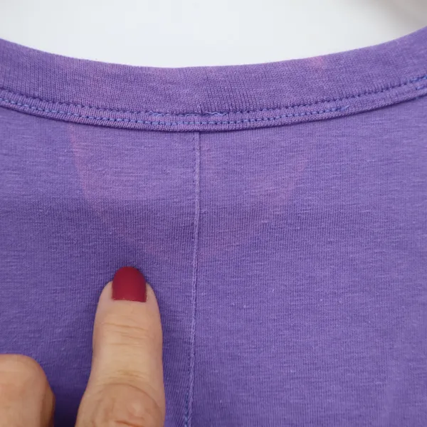 Lululemon T-Shirt Womens S/M Cates Tee Purple Cropped Side Slit Good - Image 3