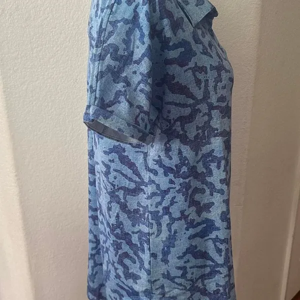 LuLaroe Camo Print Button-Down‎ Shirt Short Sleeve Blue Abstract Casual Top XS - Image 2