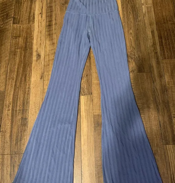 Blue Ribbed Flare Pants by aerie classic casual comfy Nwot 55$ spring - Image 3