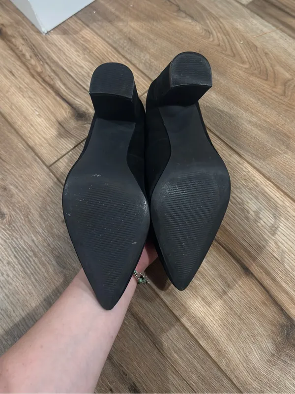 STEVE MADDEN Vintage 2000s Y2k Chic Basic All Black Suede Block Heels | Size 6 - Image 4