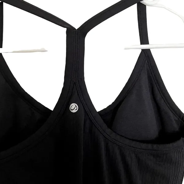 Activewear athleisure black racerback tank top built in bra comfortable classic - Image 3