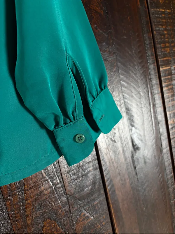 Vintage Pendleton Emerald Green Long-Sleeve Button-Front Blouse - Image 9