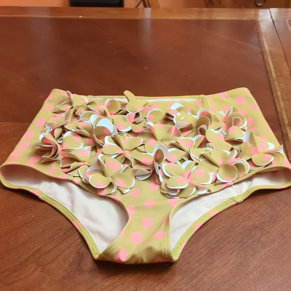Kortni Jeane kj lime dots Small floral - Image 3