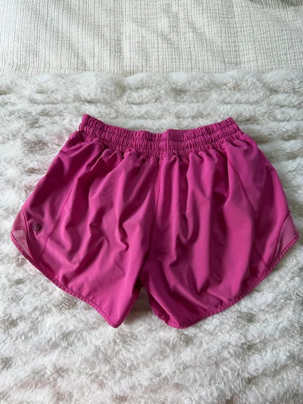 Lululemon Hotty Hot Shorts Sonic Pink 4” Low Rise Size 4 - Image 2