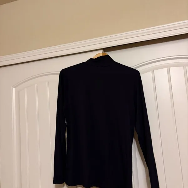 Athleta Mock Neck Long Sleeve Top Large Classic Neutral Basic Pullover Shirt - Image 3