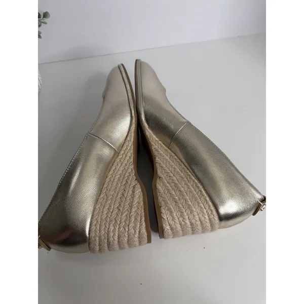 NEW Aerosoles Aurora Leather Wedges Gold Metallic Round Toe Size 9M Casual - Image 8