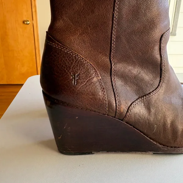 Frye‎ Leather Wedge Ankle Booties Women Brown Side Zip Round Toe Boots - Image 4