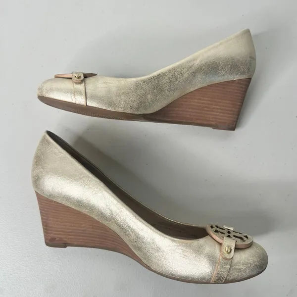 Tory Burch Metallic Leather Wedge Size 8 - Image 3