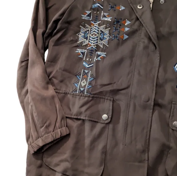 Miss Me Brown Lightweight Tribal Embroidery Stitchig Jacket Size Large - Image 4