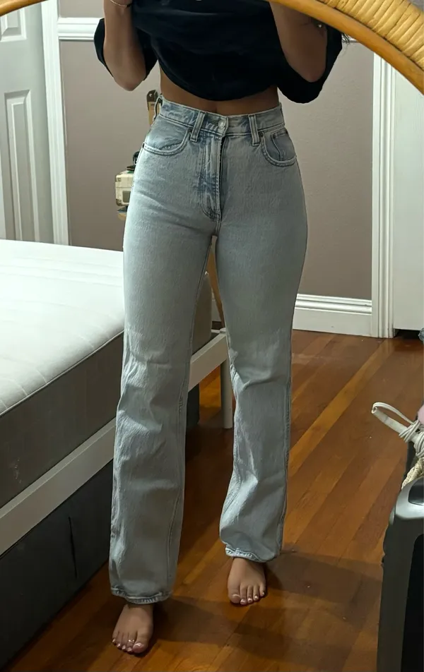 Abercrombie Ultra High-Rise Jeans - Image 3